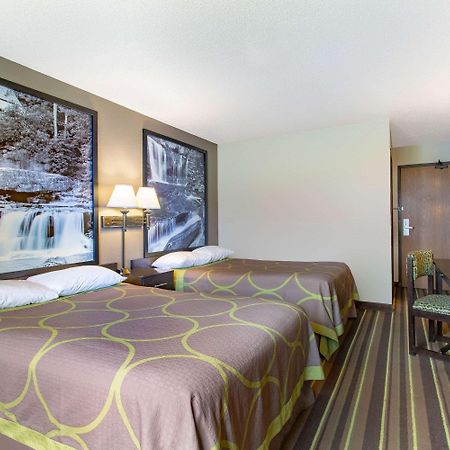 Super 8 By Wyndham Weston Wv Hotell Eksteriør bilde