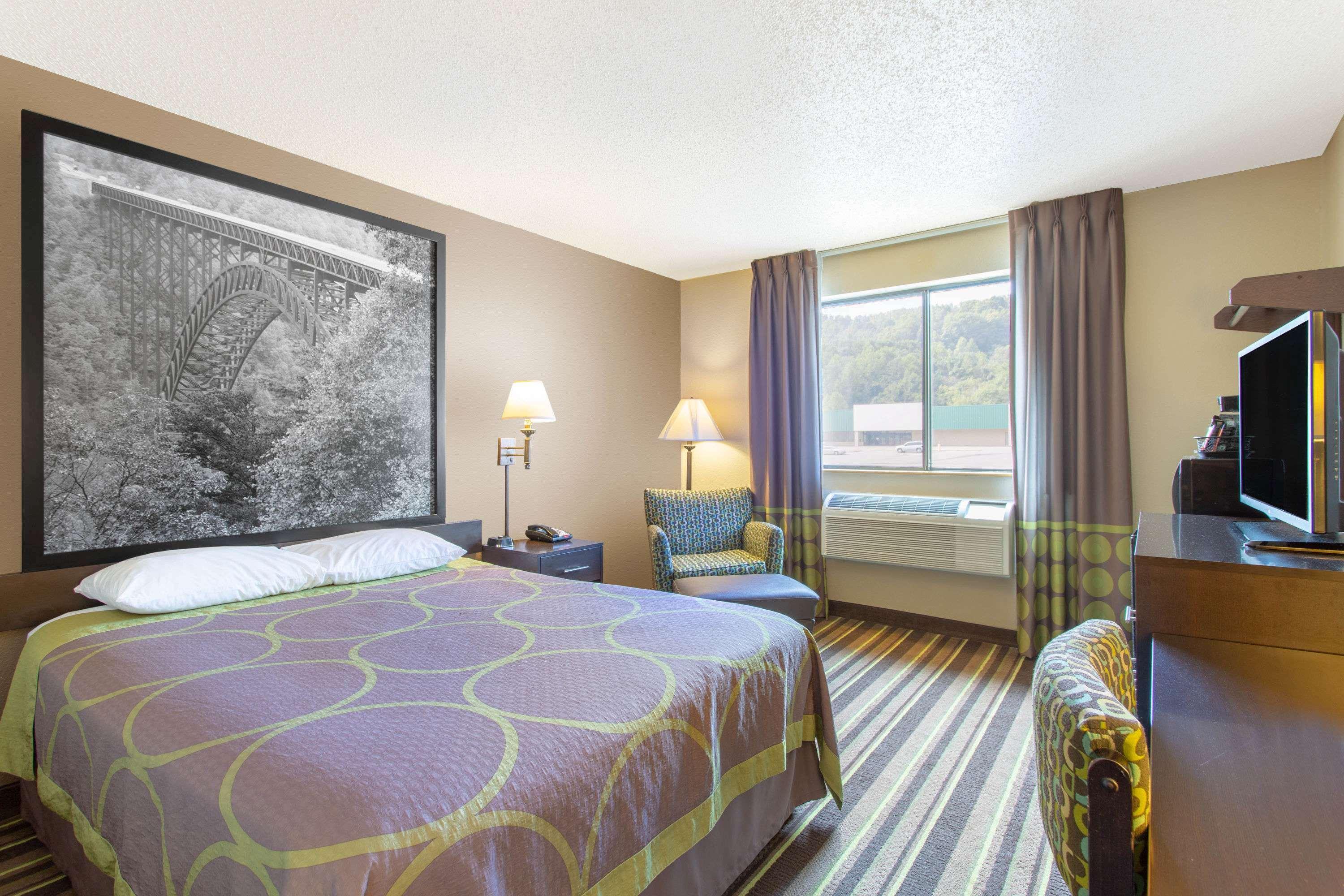 Super 8 By Wyndham Weston Wv Hotell Eksteriør bilde