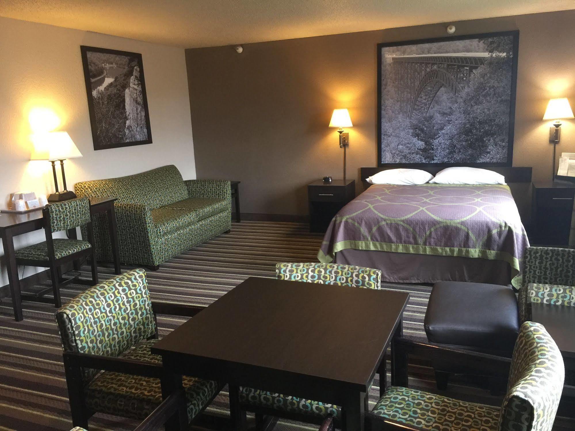 Super 8 By Wyndham Weston Wv Hotell Eksteriør bilde
